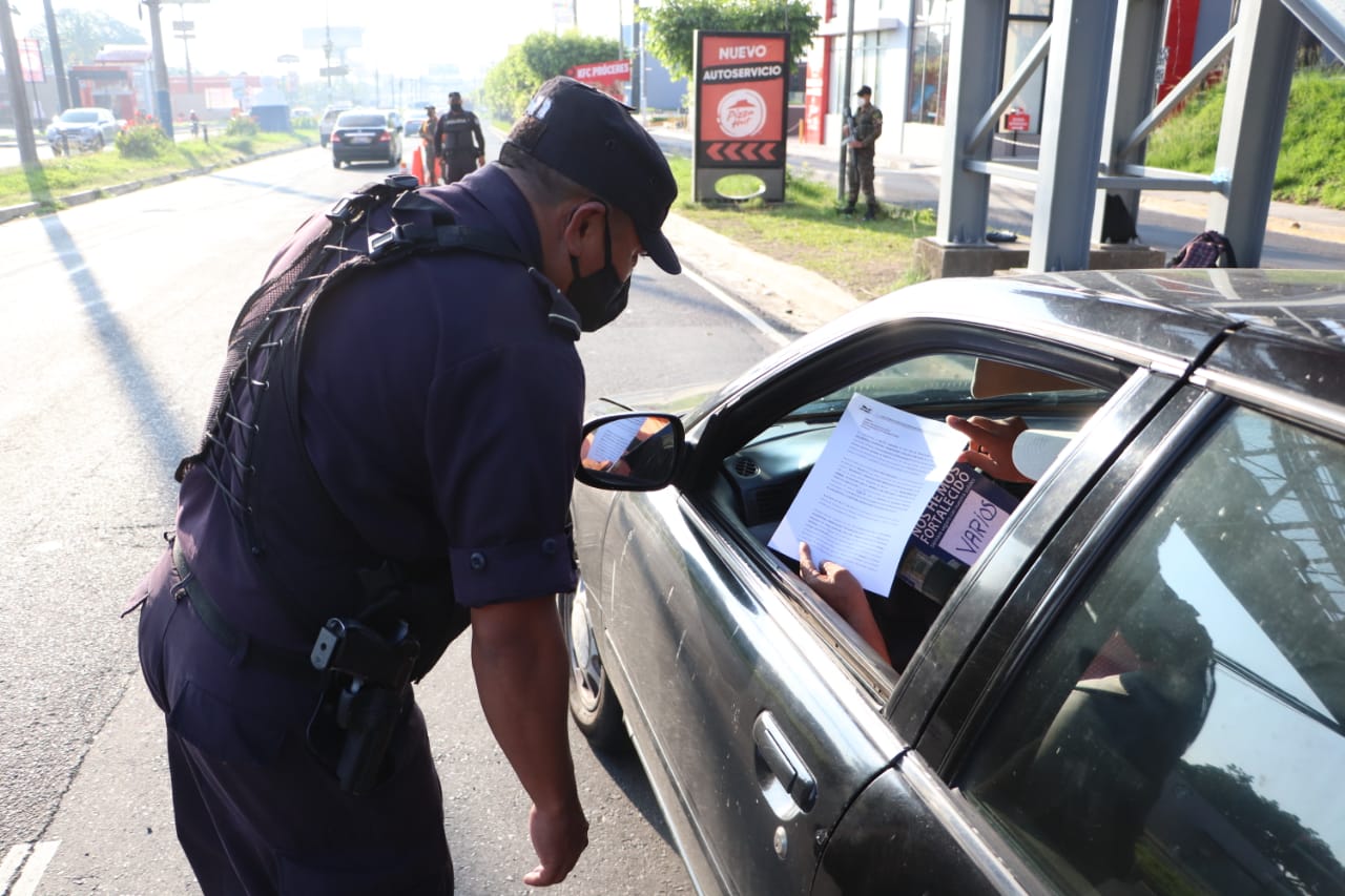 Gobierno entregará hoy bono a policías que trabajan en primera línea de la pandemia gobierno-entregara-hoy-bono-a-policias-que-trabajan-en-primera-linea-de-la-pandemia